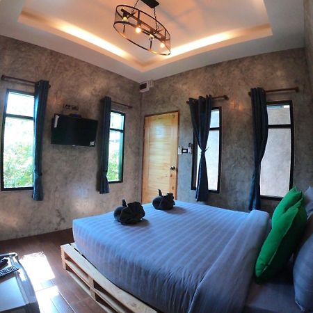Hostel Samed Big Whale Rayong Exterior foto